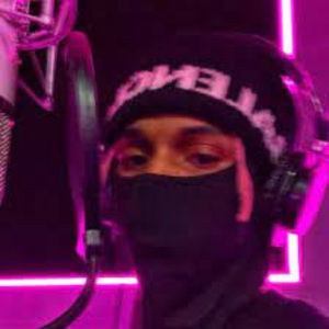 Meet your Posher, Devin